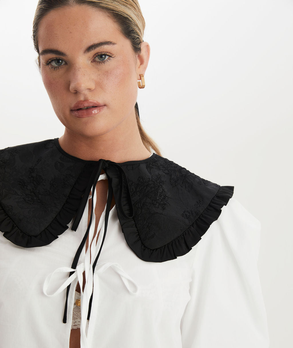 Clara Jacquard Tie Front Collar