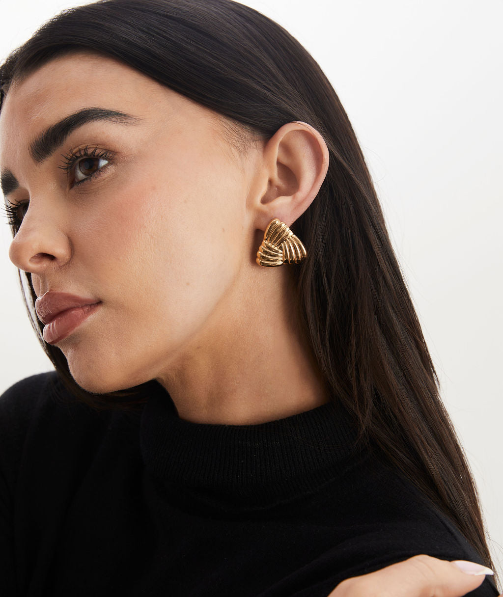 Nina Triangular Ribbed Earrings